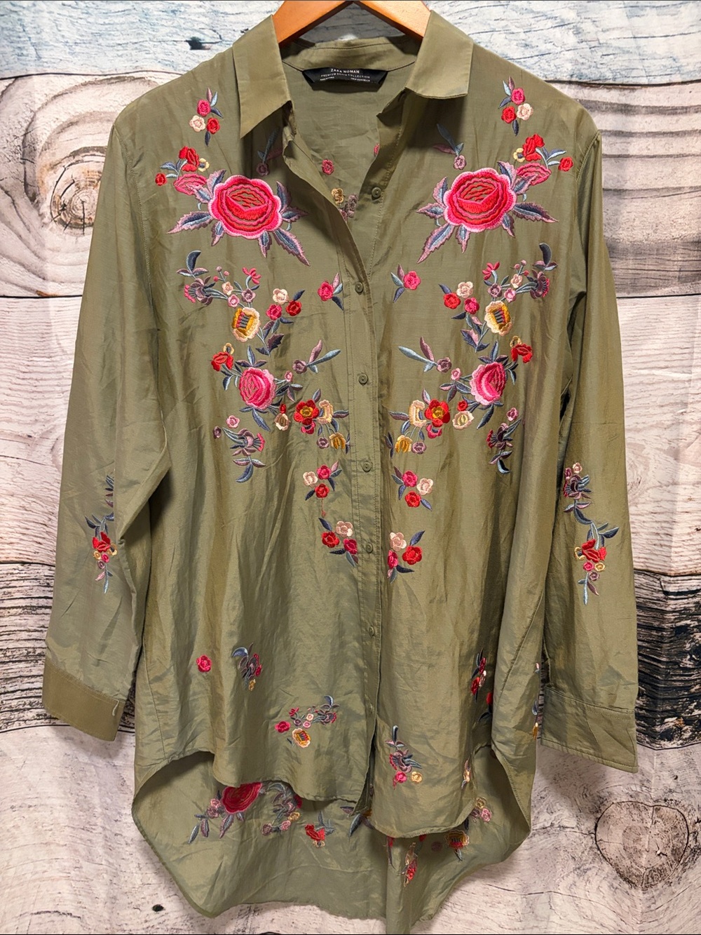 EUC Zara Olive Green Embroidered Floral Button-Down Shirt size L